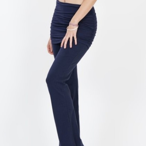 Zenana Signature ❤️for Lydiane Navy Ruched YogaPants , bottoms - Picture 3 of 6